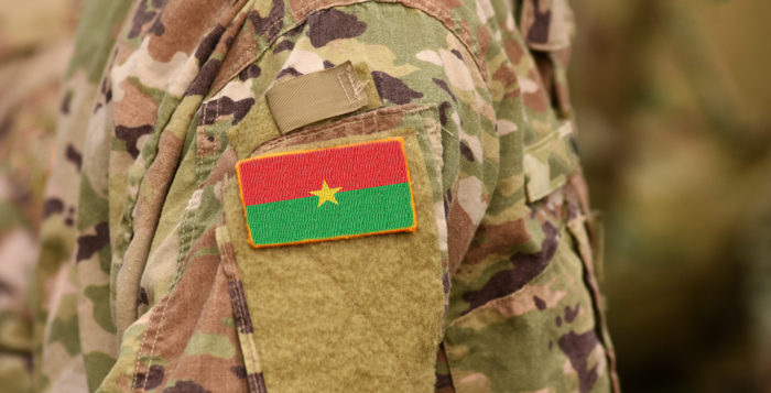 Demonstrierende fordern den Rücktritt des Präsidenten Burkina Fasos´. © Bu,ble Dee, Shutterstock.de