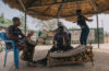 Die Band gemeinsam mit der Musikerin Wiyaala in Ghana. © Isaac Birituro & The Rail Abandon
