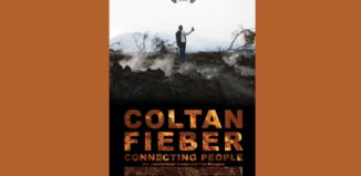 „Wir alle tragen ein Stückchen Kongo in der Hosentasche – unsere Smartphones.“ Yves Ndagano, COLTAN-FIEBER: CONNECTING PEOPLE ©peaches&rooster, africologneFESTIVAL ,afroTopia e.V.