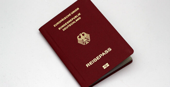 Deutscher Reisepass © Justus Blümer, Flickr, CC BY 2.0 Deed