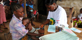 Impfung in Liberia © Rachel Palmer/Save The Children, Flickr