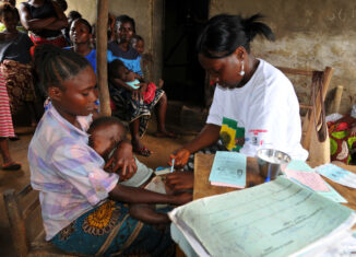 Impfung in Liberia © Rachel Palmer/Save The Children, Flickr